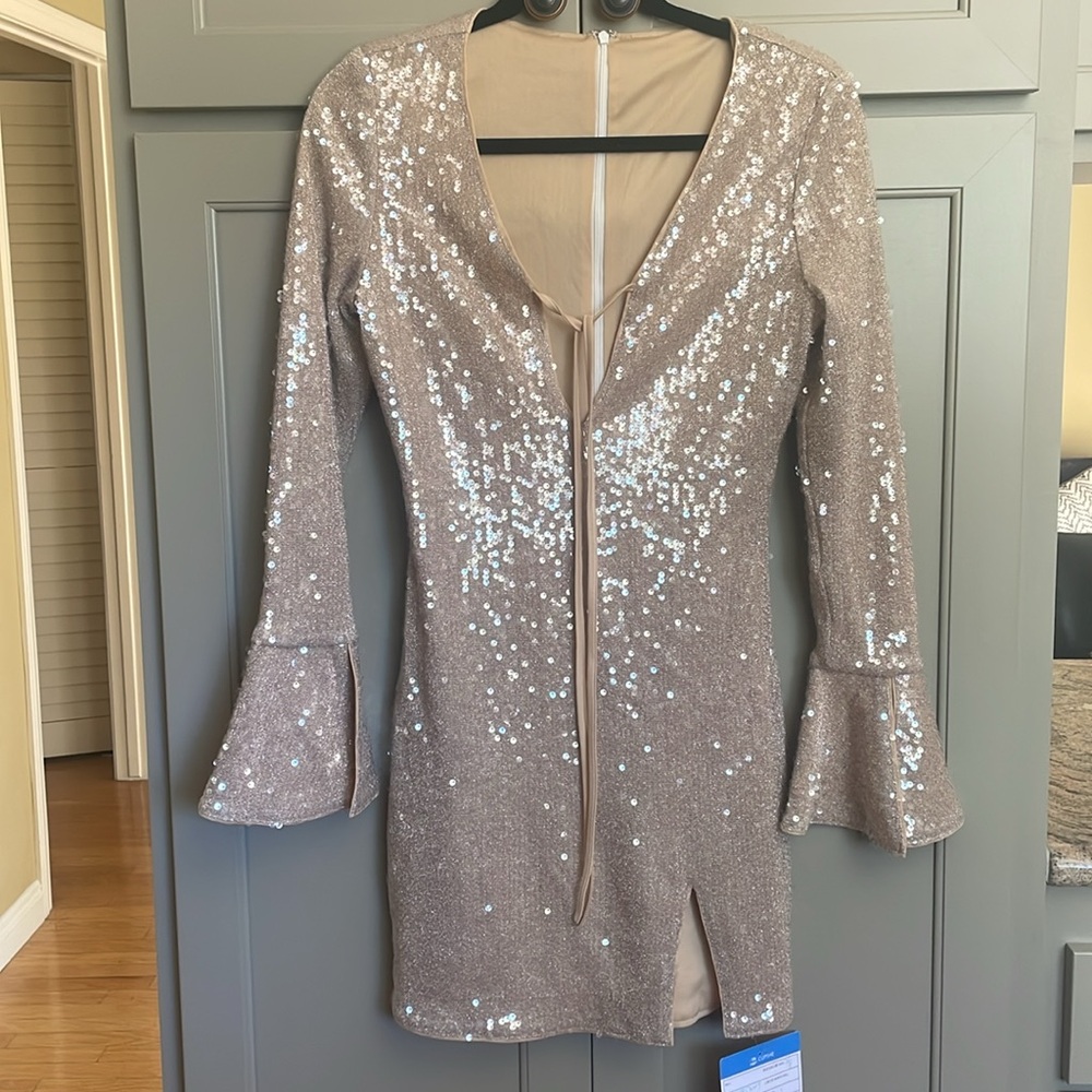 NWT CUPSHE Sequin Flared Sleeve Maxi Dress - Picture 6 of 14